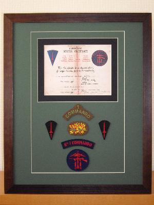 [Thumb - Z70-Commando Service Certificate- Hugh Maines of No1 Commando plus 1st & 2nd Pattern No1 Insignia flanked by Commando Dagger patches..JPG]