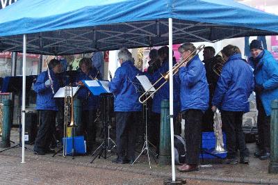 [Thumb - Community Band in the Rain.JPG]